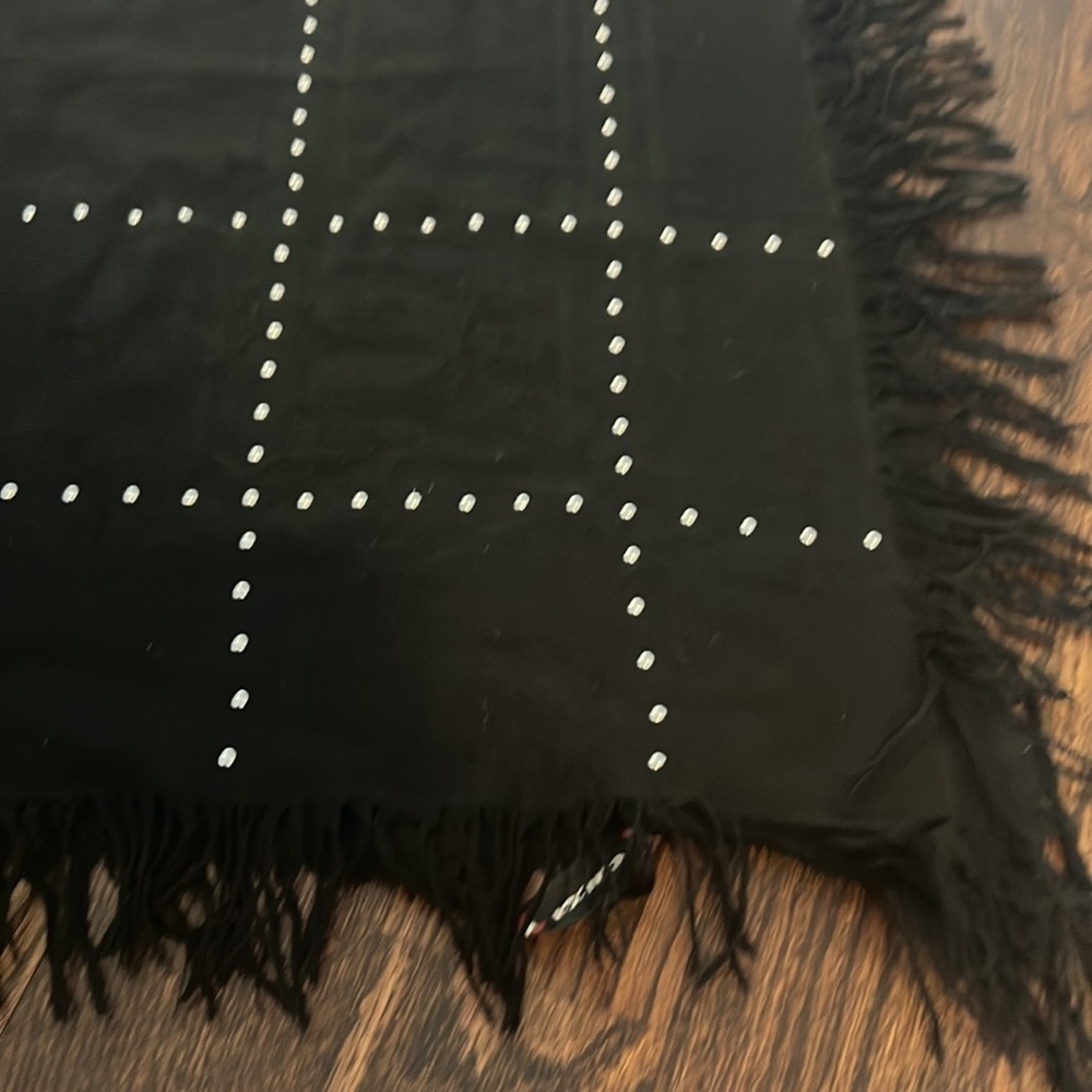 Cucci shawl - Picture 10 of 11